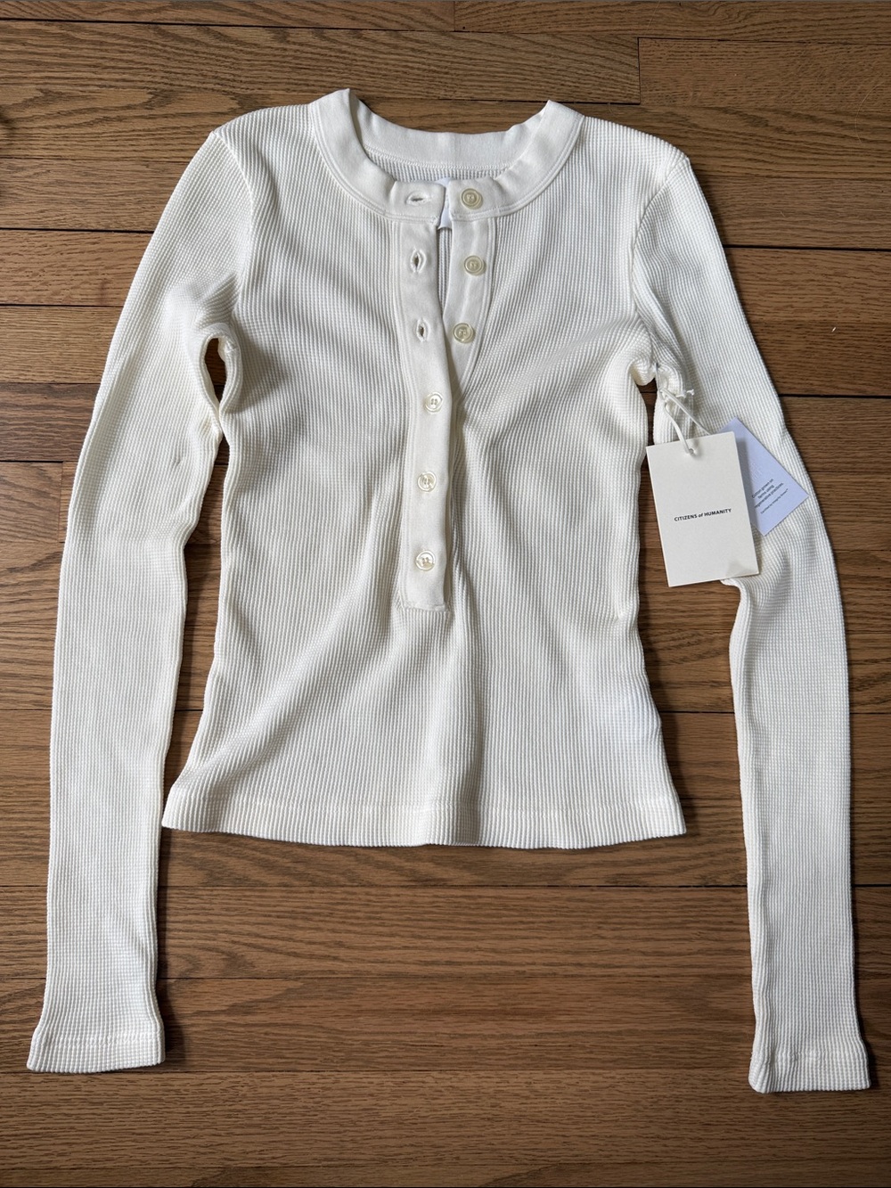 Citizens of Humanity Women’s Varra Ribbed Henley in Pashmina (cream)